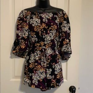 Off shoulder shorts romper